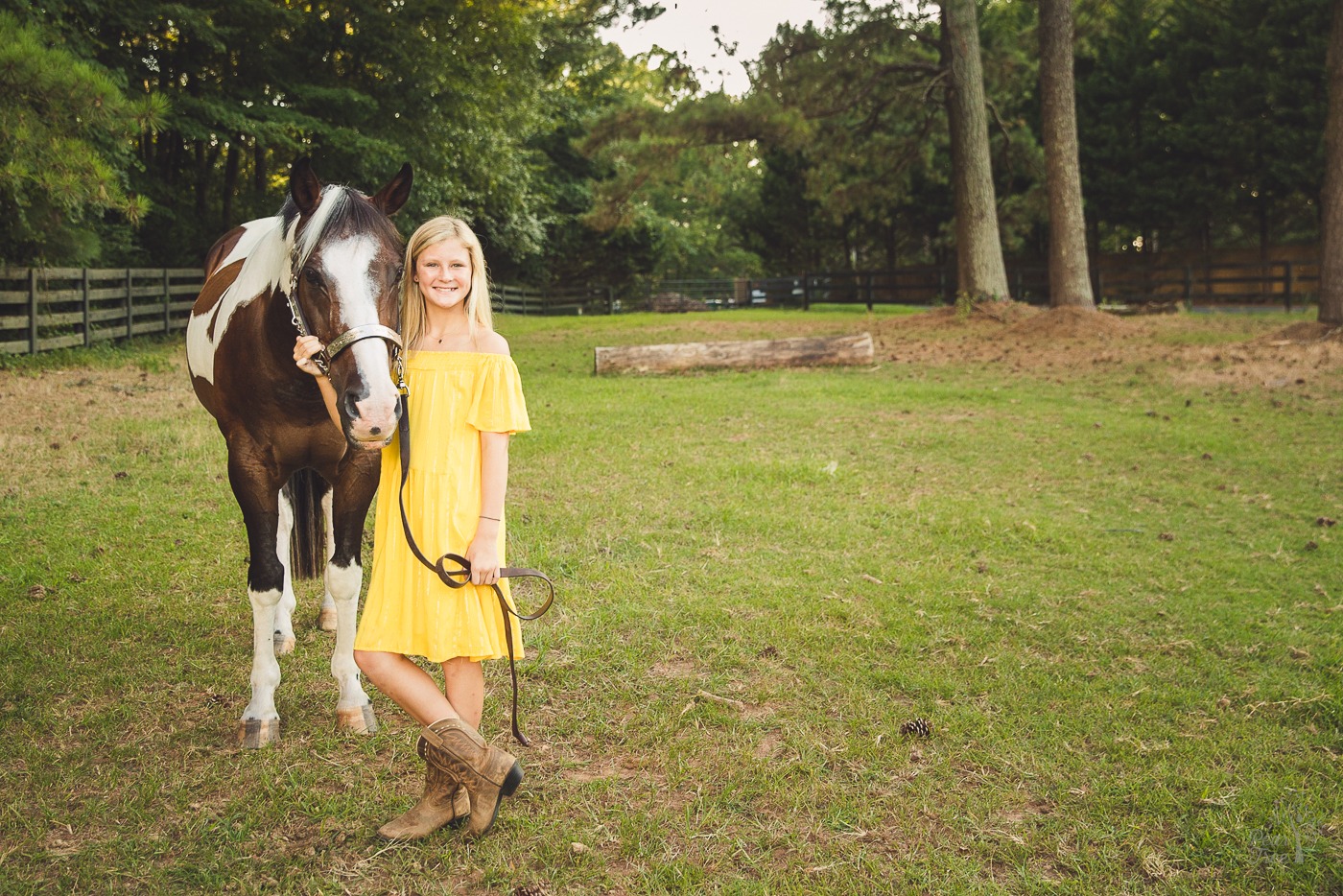 Pre-teen girl photo shoot with her paint horse in Woodstock, GA